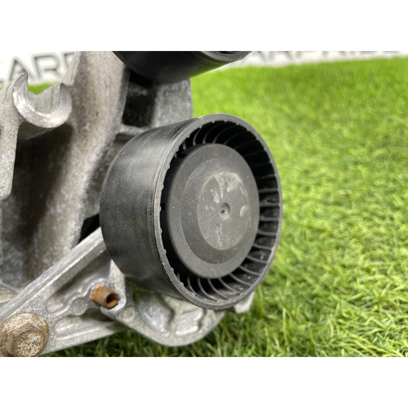 Кронштейн генератора (кронштейны двигателя) Renault Scenic III 2011 1.6 R9M 117105124R