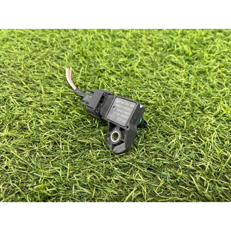 Датчик давления во впускном коллекторе (электрика двигателя) Renault Scenic III 2011 1.6 R9M 223657458R