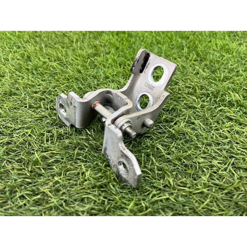 Петля двери (кузов и элементы) Renault Scenic III 2011 1.6 R9M 804010018R