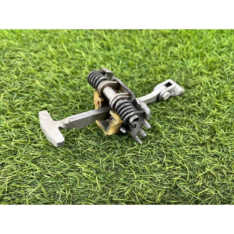 Ограничитель двери (кузов и элементы) Renault Scenic III 2011 1.6 R9M 824309533R