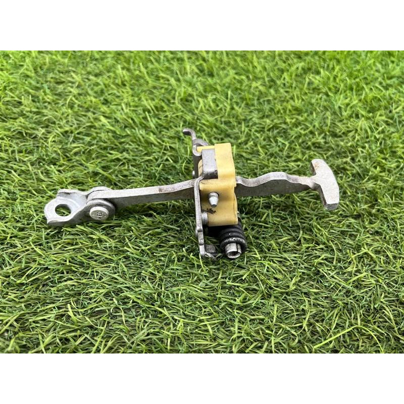 Ограничитель двери (кузов и элементы) Renault Scenic III 2011 1.6 R9M 824309533R