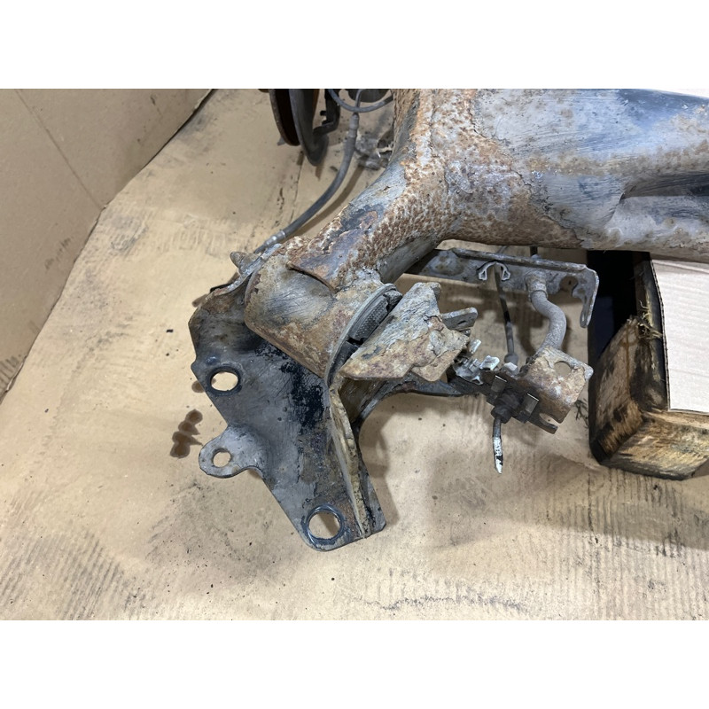 Балка подвески (подвеска) Renault Scenic III 2011 1.6 R9M 555113282R