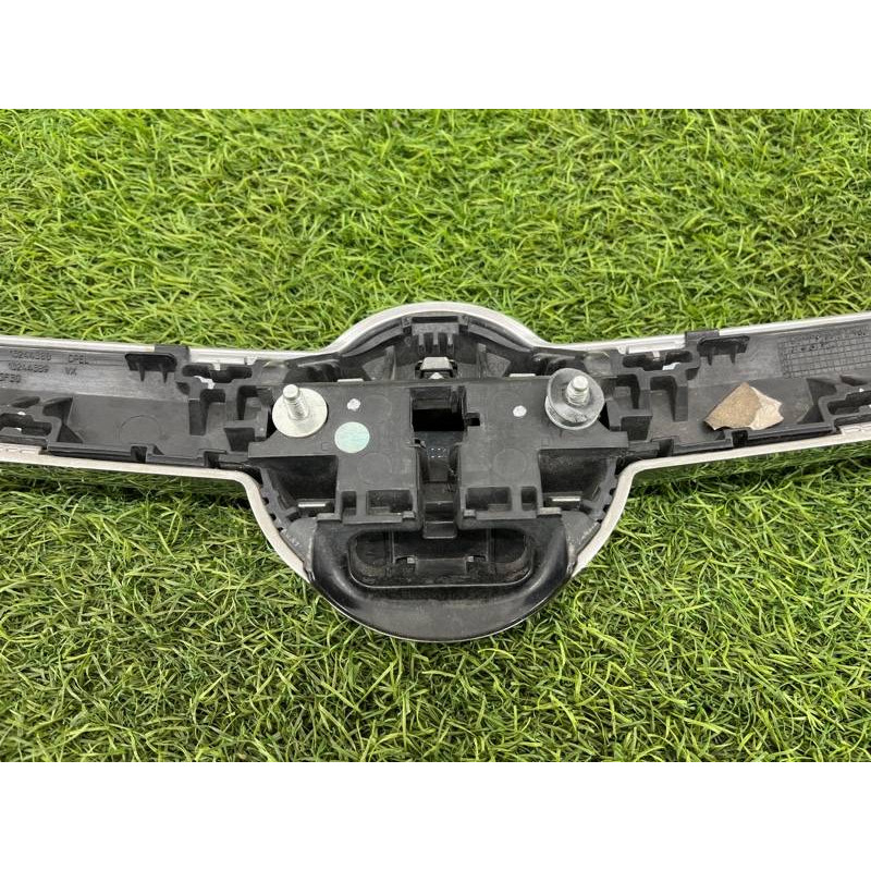 Накладка крышки багажника (кузов и элементы) Opel Insignia A 2012 2.0 DTH 13244388