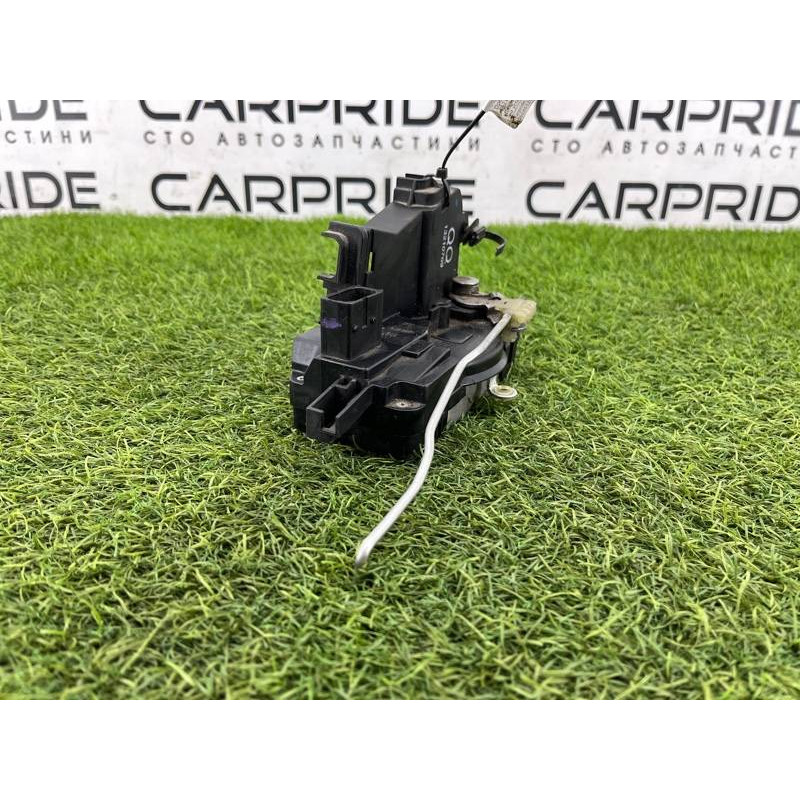 Замок двери (кузов и элементы) Opel Vectra C 2.2 Z22YH 13210769