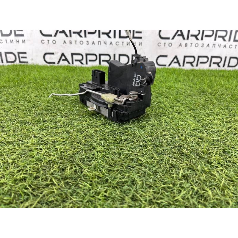 Замок двери (кузов и элементы) Opel Vectra C 2.2 Z22YH 13210769