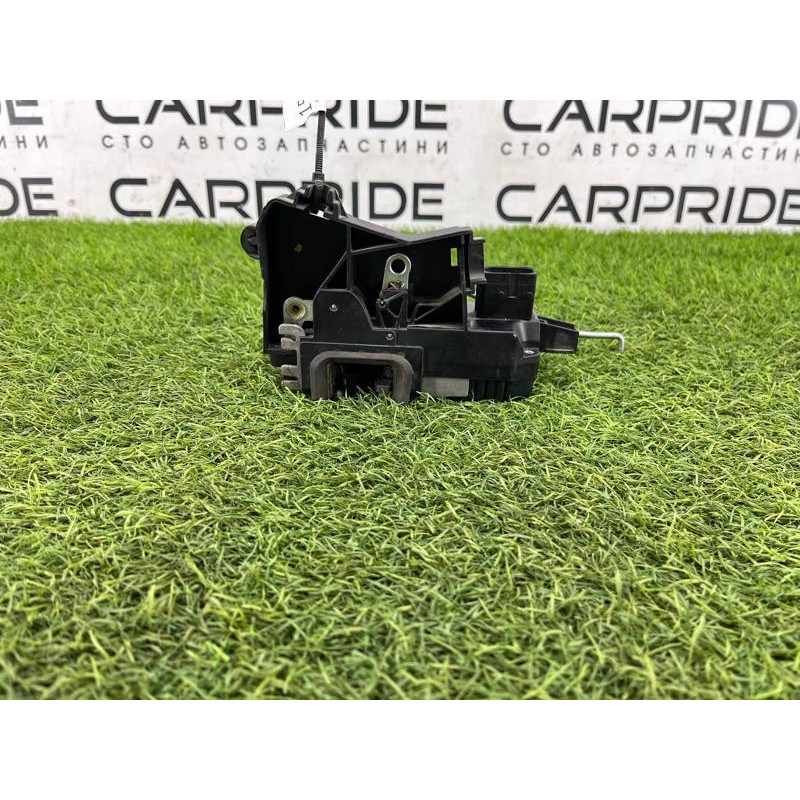 Замок двери (кузов и элементы) Opel Vectra C 2.2 Z22YH 13210769