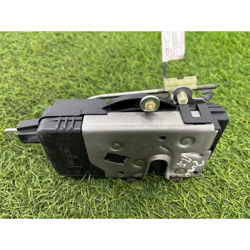 Замок двери (кузов и элементы) Opel Vectra C 2.2 Z22YH 13210769