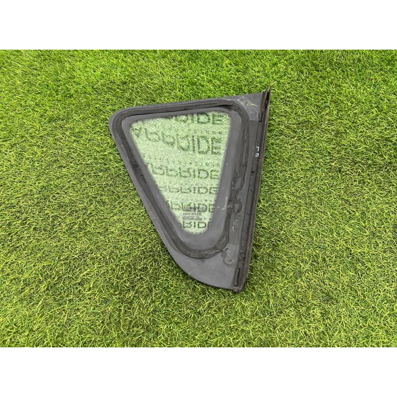 Форточка кузова (стекла и зеркала) Renault Scenic III 2011 1.6 R9M 833070003R