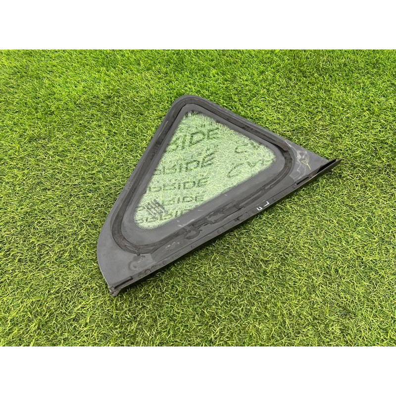 Форточка кузова (стекла и зеркала) Renault Scenic III 2011 1.6 R9M 833070003R