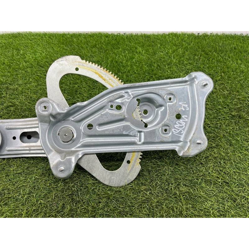 Механизм стеклоподъемника (кузов и элементы) Renault Scenic III 2011 1.6 R9M 827216769R