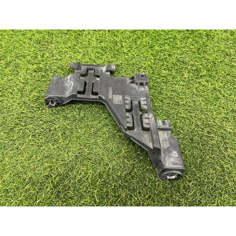 Кронштейн фари (кузов і елементи) Audi Q5 8R 2012 3.2 CALB 8R0941454