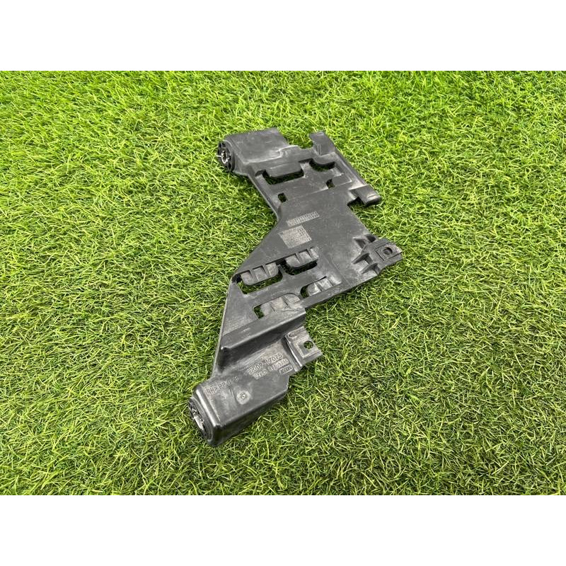 Кронштейн фари (кузов і елементи) Audi Q5 8R 2012 3.2 CALB 8R0941454