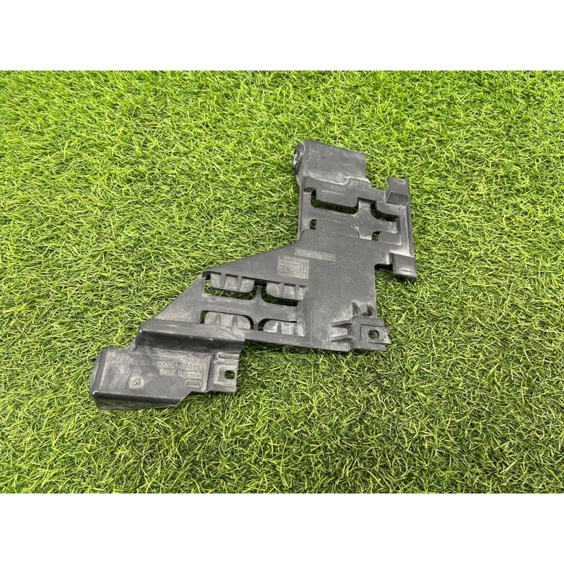Кронштейн фари (кузов і елементи) Audi Q5 8R 2012 3.2 CALB 8R0941454