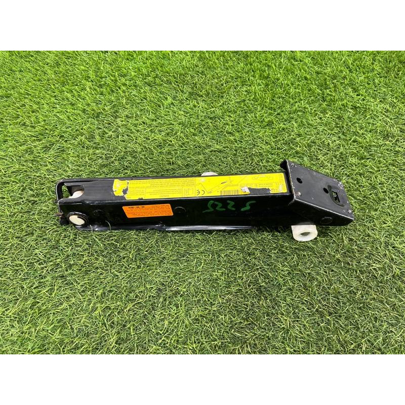 Домкрат (аксессуары) AUDI A8 D4 2011 4,2 4H0011031C