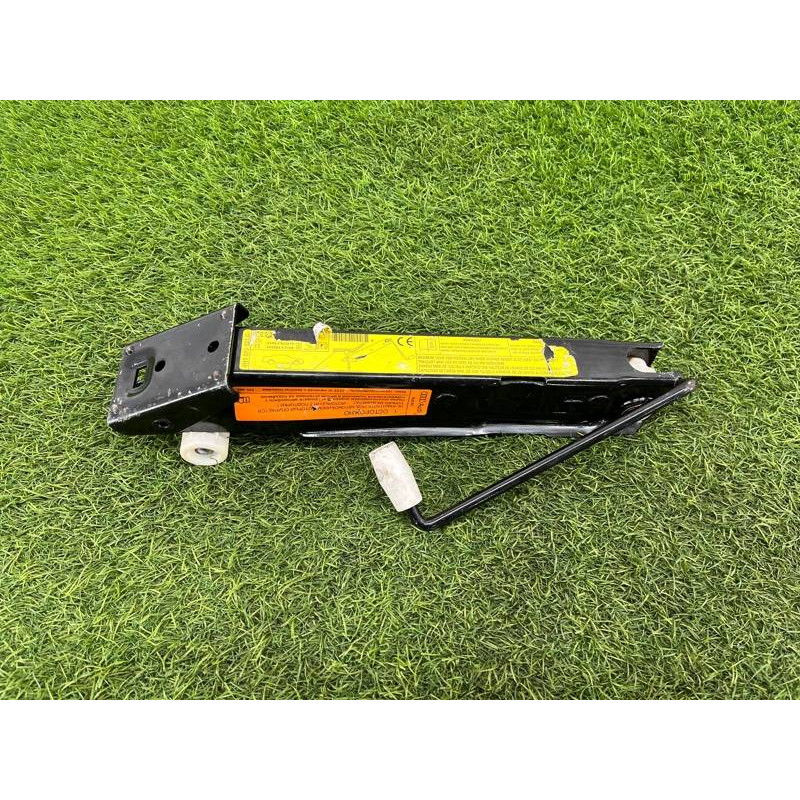 Домкрат (аксессуары) AUDI A8 D4 2011 4,2 4H0011031C