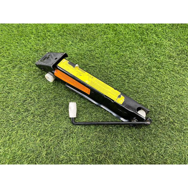 Домкрат (аксессуары) AUDI A8 D4 2011 4,2 4H0011031C