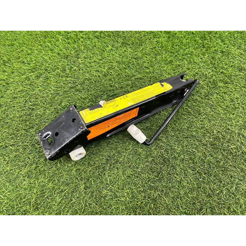 Домкрат (аксессуары) AUDI A8 D4 2011 4,2 4H0011031C