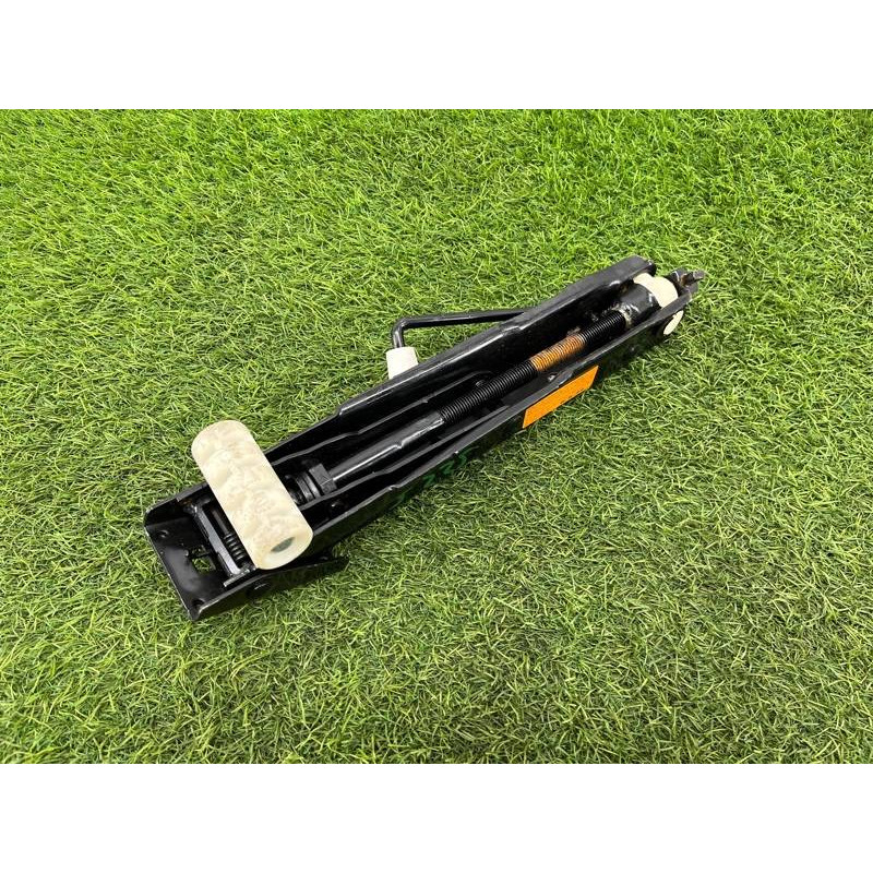 Домкрат (аксессуары) AUDI A8 D4 2011 4,2 4H0011031C