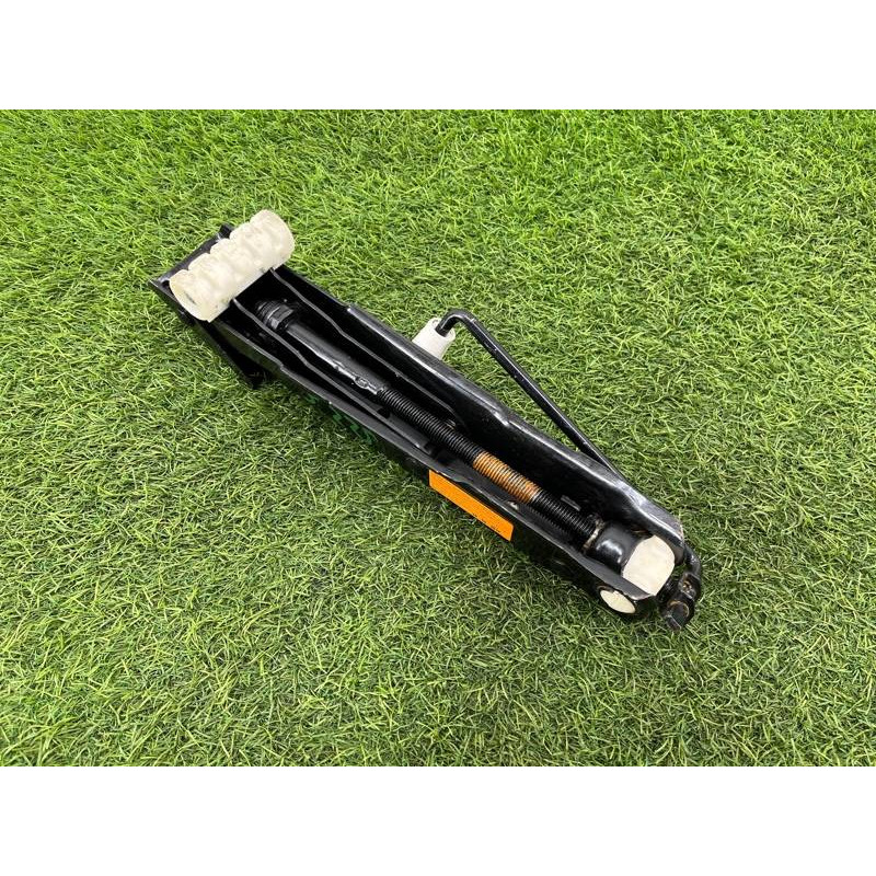 Домкрат (аксессуары) AUDI A8 D4 2011 4,2 4H0011031C