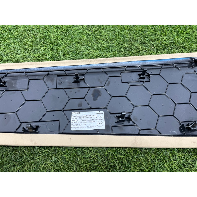 Накладка центральной консоли (салон) AUDI A8 D4 2011 4,2 4H1863304BEM4