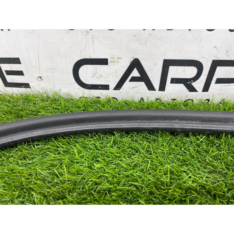 Уплотнитель проема двери (кузов и элементы) AUDI A8 D4 2011 4,2 4H0831721G