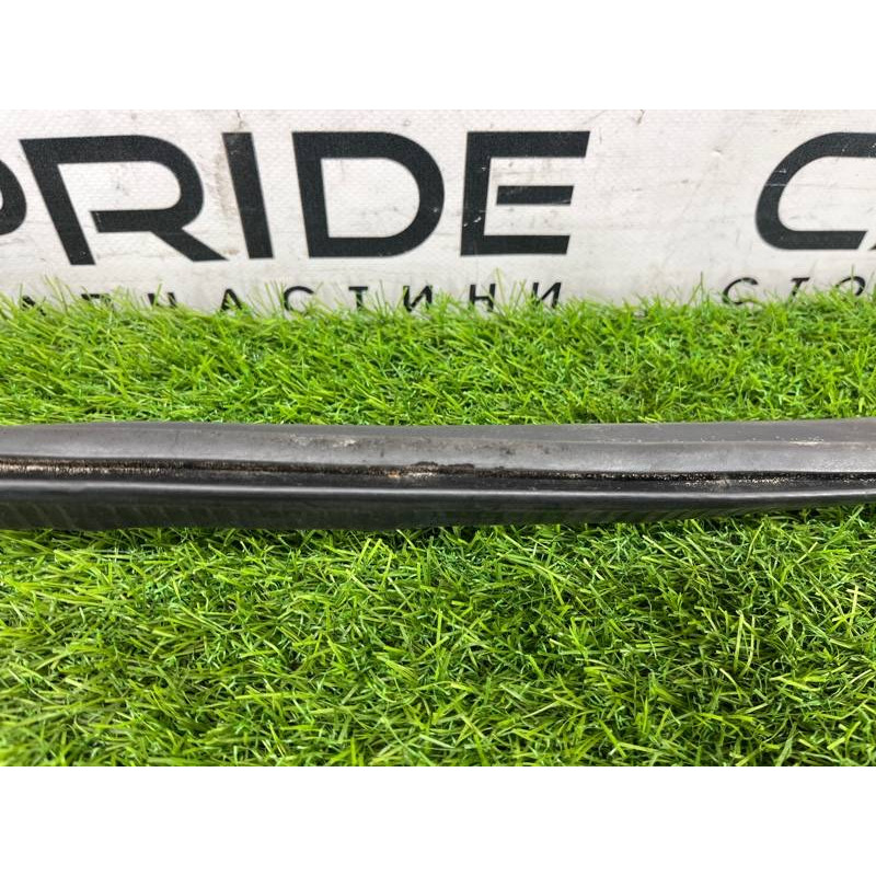 Уплотнитель проема двери (кузов и элементы) AUDI A8 D4 2011 4,2 4H0831721G