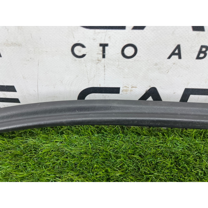 Уплотнитель проема двери (кузов и элементы) AUDI A8 D4 2011 4,2 4H0831721G