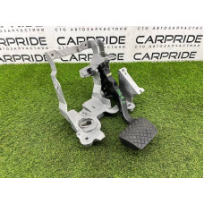 Педаль тормоза с кронштейном