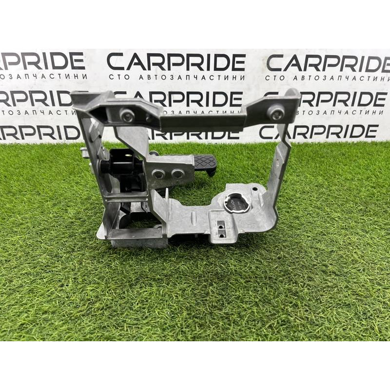 Педаль тормоза с кронштейном (тормозная система) Audi Q5 8R 2012 3.2 CALB 8K1721117