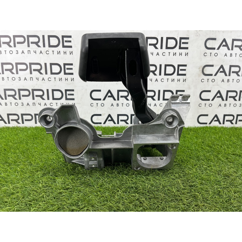 Педаль тормоза с кронштейном (тормозная система) Audi Q5 8R 2012 3.2 CALB 8K1721117
