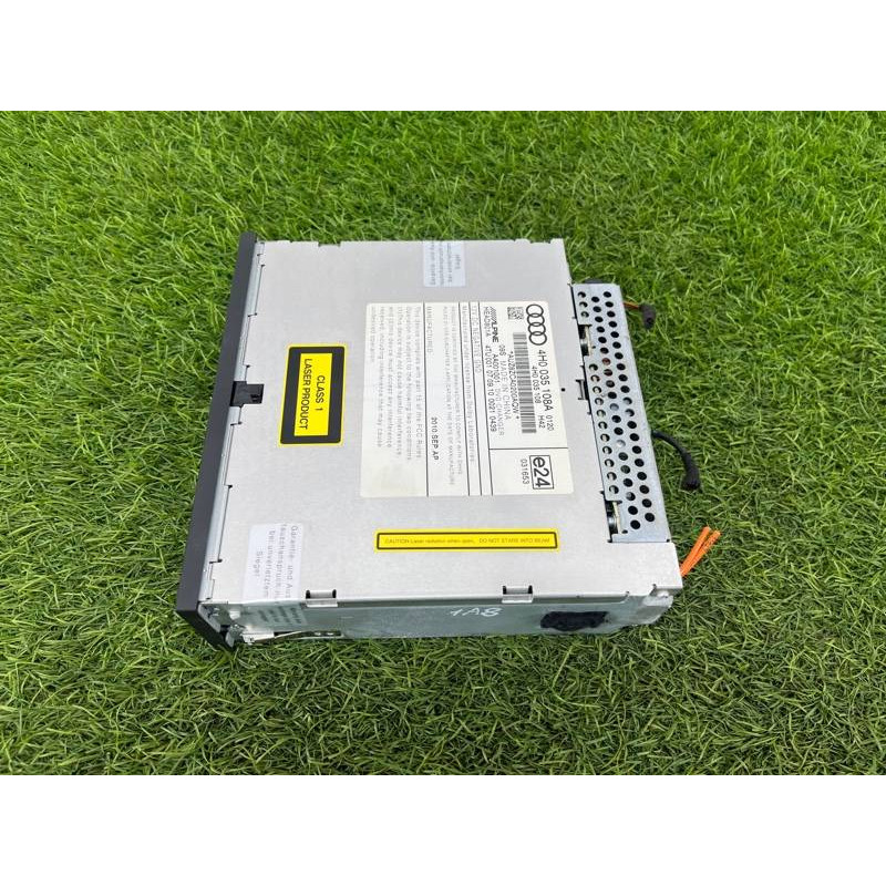 CD-changer (электрика) AUDI A8 D4 2011 4,2 4H0035108A
