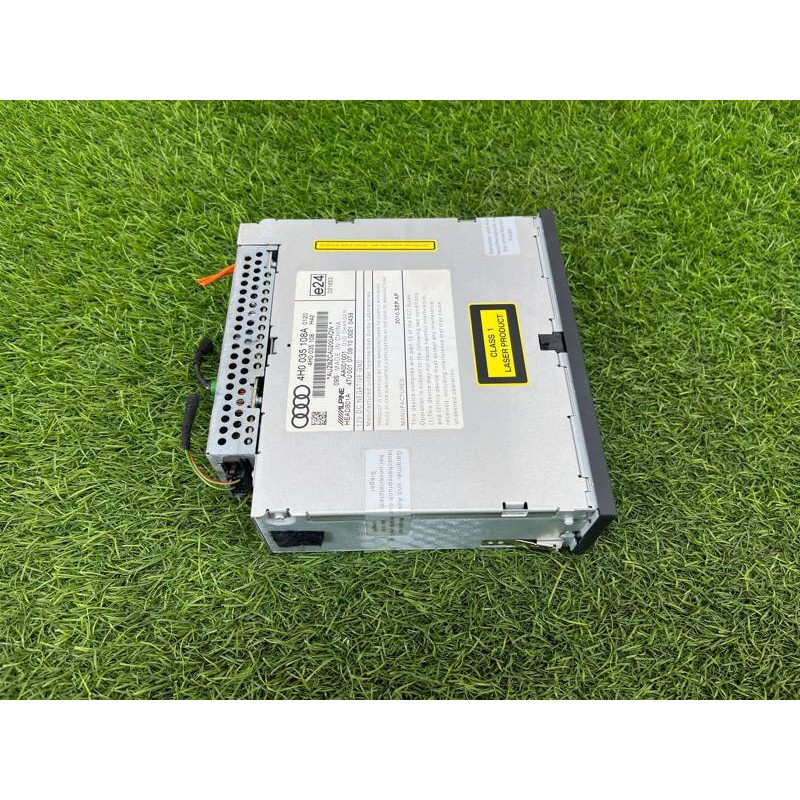 CD-changer (электрика) AUDI A8 D4 2011 4,2 4H0035108A