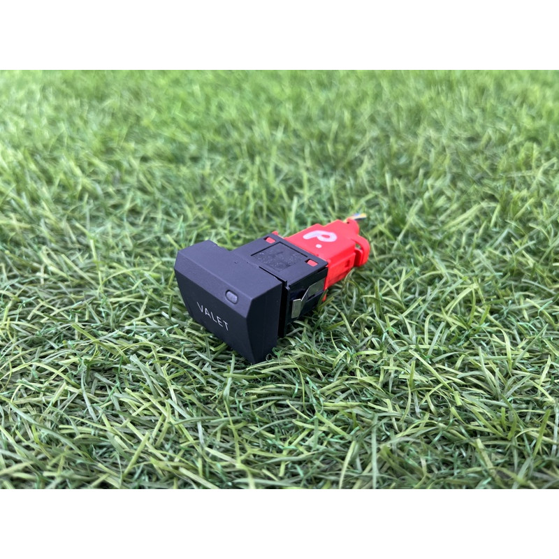 Кнопка VALET (электрика / кнопки) AUDI A8 D4 2011 4,2 4H0941503