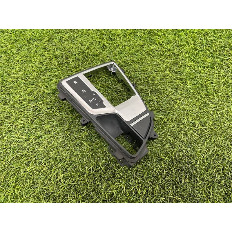 Рамка АКПП (салон) AUDI A4 B9 2017 2.0L 8W1713111CMNC