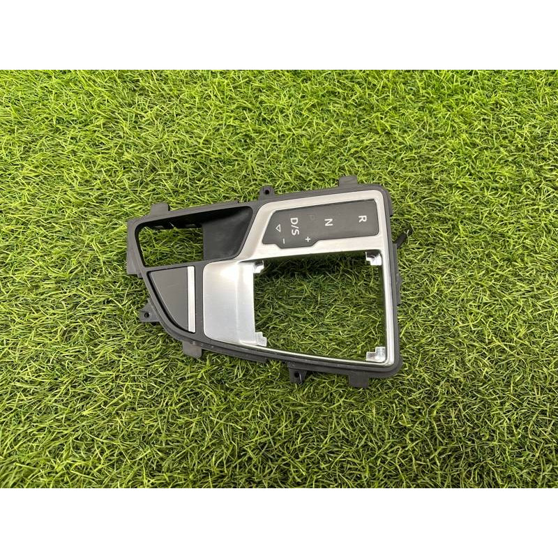 Рамка АКПП (салон) AUDI A4 B9 2017 2.0L 8W1713111CMNC