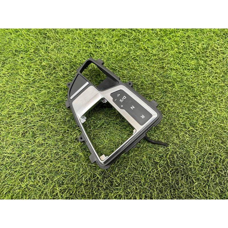 Рамка АКПП (салон) AUDI A4 B9 2017 2.0L 8W1713111CMNC