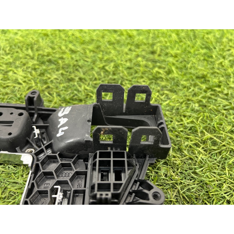 Рамка АКПП (салон) AUDI A4 B9 2017 2.0L 8W1713111CMNC