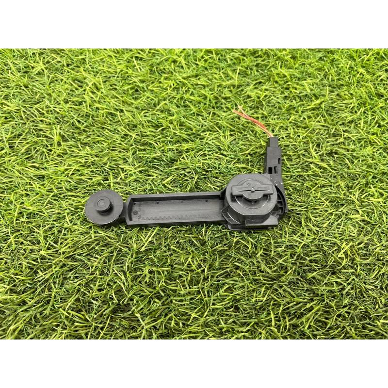 Амортизатор бардачка (салон) AUDI A4 B9 2017 2.0L 8W1880324