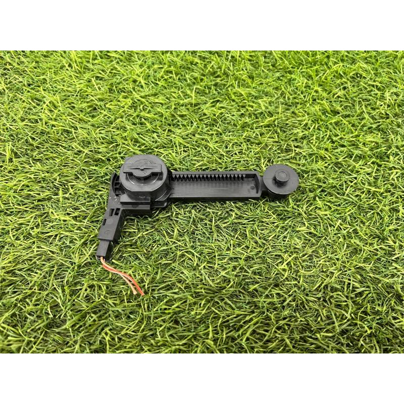 Амортизатор бардачка (салон) AUDI A4 B9 2017 2.0L 8W1880324