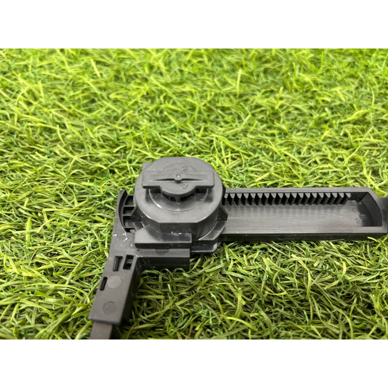 Амортизатор бардачка (салон) AUDI A4 B9 2017 2.0L 8W1880324