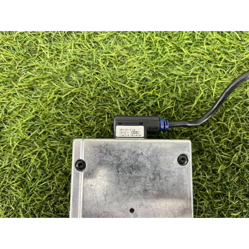 Блок управления интерфейсом (электрика / блок управления) Audi Q5 8R 2012 3.2 CALB 8T0035785A