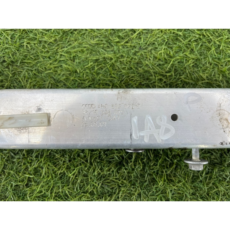 Кронштейн усилителя бампера (стекла и зеркала) AUDI A8 D4 2011 4,2 4H0806063E