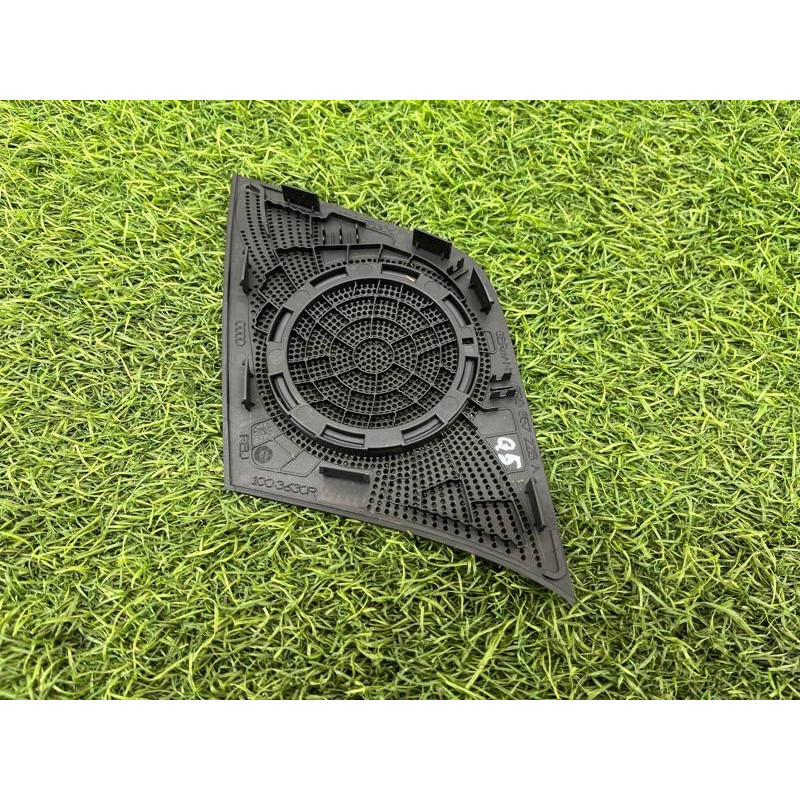 Крышка динамика в торпедо (салон) Audi Q5 8R 2012 3.2 CALB 8R0857228A6PS