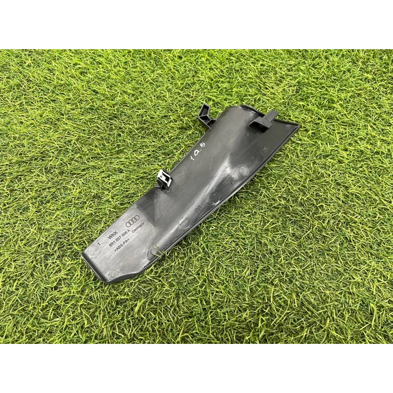 Накладка бардачка (салон) Audi Q5 8R 2012 3.2 CALB 8R1857506A4PK