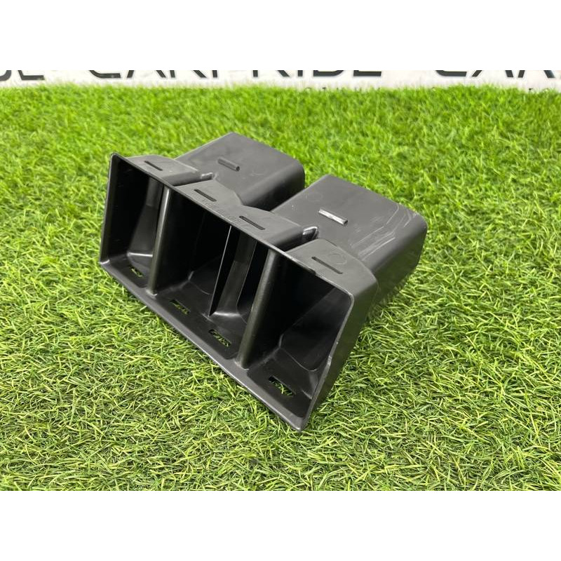 Дефлектор воздуховода (салон) AUDI A8 D4 2011 4,2 4H0819693A