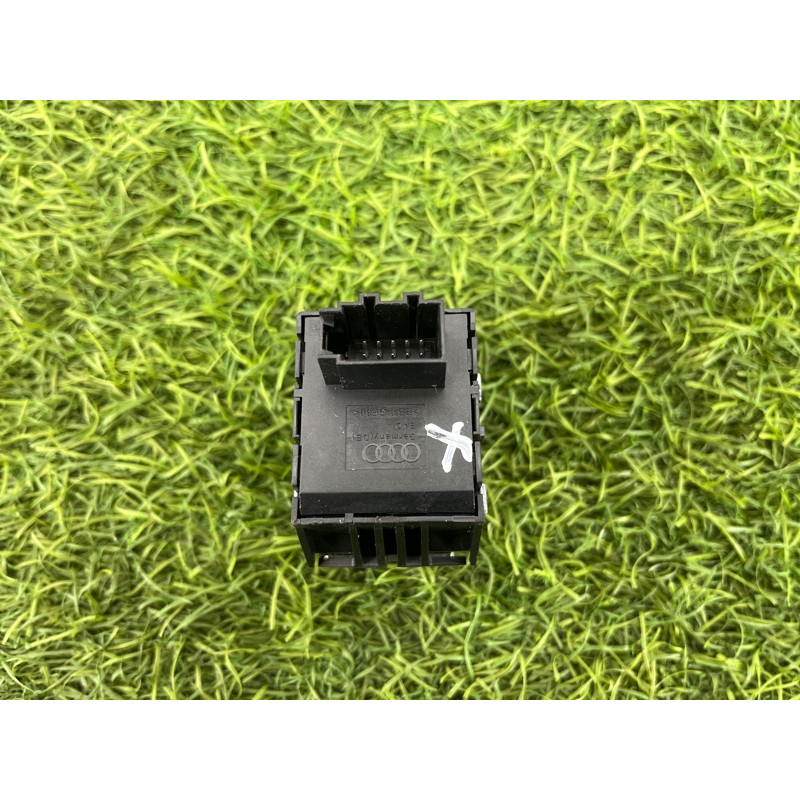 Кнопка стояночного тормоза (электрика / кнопки) Audi A5 F5 2019 2.0 TFSI 4M1927225A