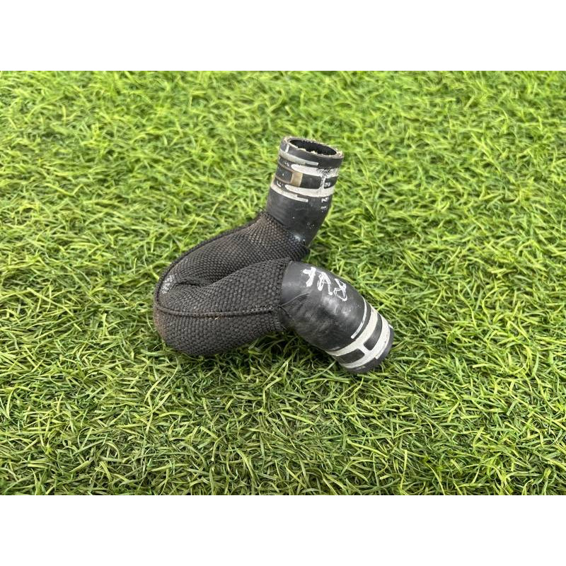 Патрубок (система охлаждения) AUDI A8 D4 2011 4,2 4H1819371B