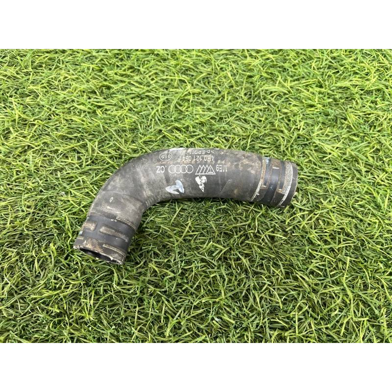 Патрубок (система охлаждения) AUDI A8 D4 2011 4,2 4H0121054F