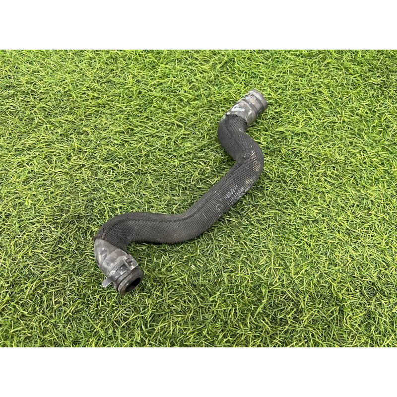 Патрубок (система охлаждения) AUDI A8 D4 2011 4,2 4H0121471D