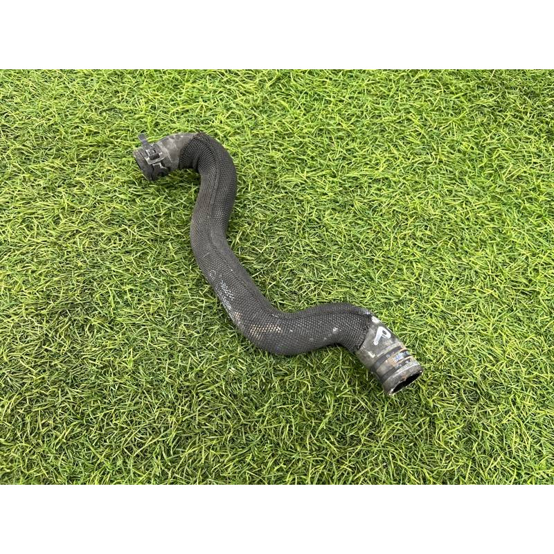 Патрубок (система охлаждения) AUDI A8 D4 2011 4,2 4H0121471D